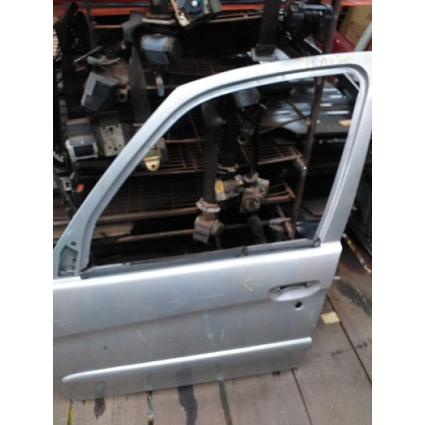 Porta Dianteira Esquerda Citröen Picasso 01/13. - Dianteira - Esquerdo - Cinza