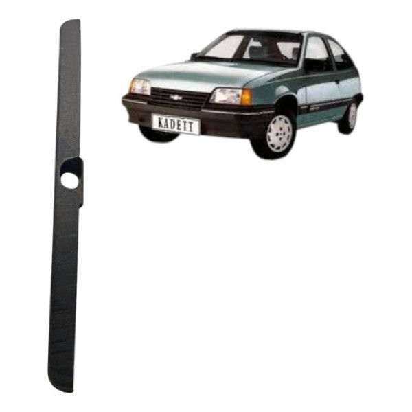 Friso Moldura Tampa Porta Mala Com Furo Gm Kadett 89 A 98 Preto
