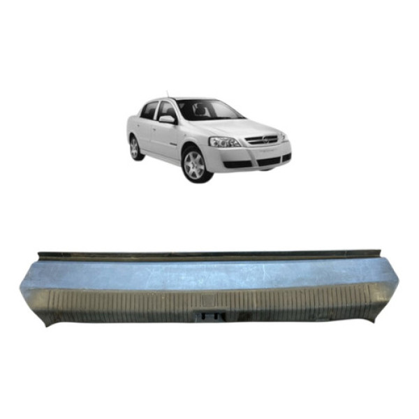 Soleira Tampa Traseira Astra Sedan 1999/2011 93274551 Preto